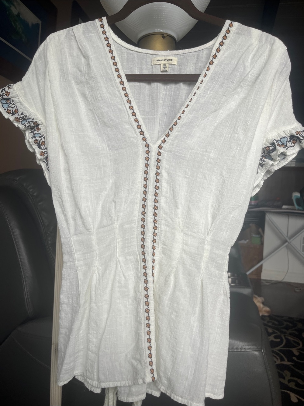 Max Studio White Fitted below chest Blue and Brown Embroidered Trim Top XL